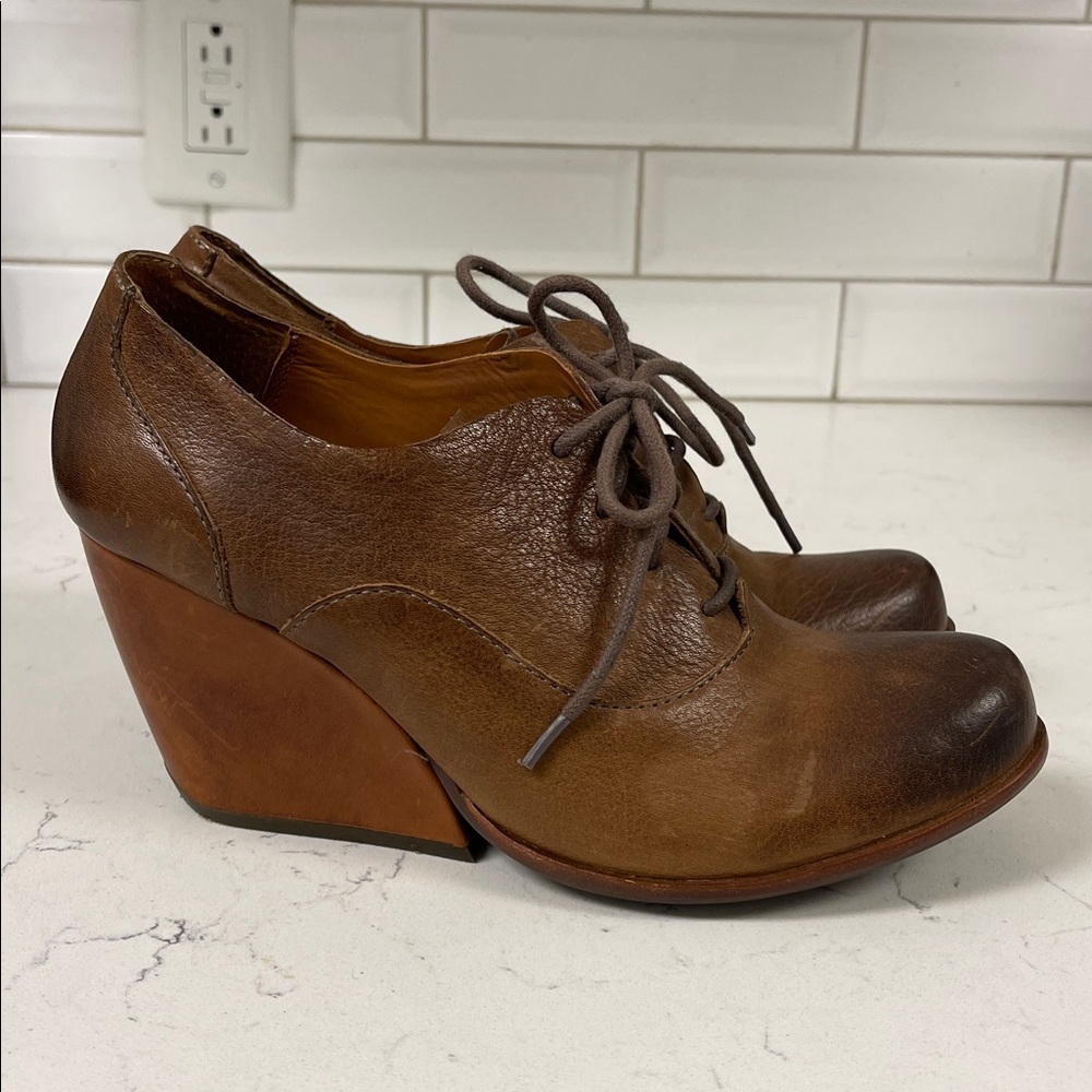 Kork- Ease Chianne Brown Leather Oxford
Lace Up Ankle Bootie Size 8 - Picture 12 of 17
